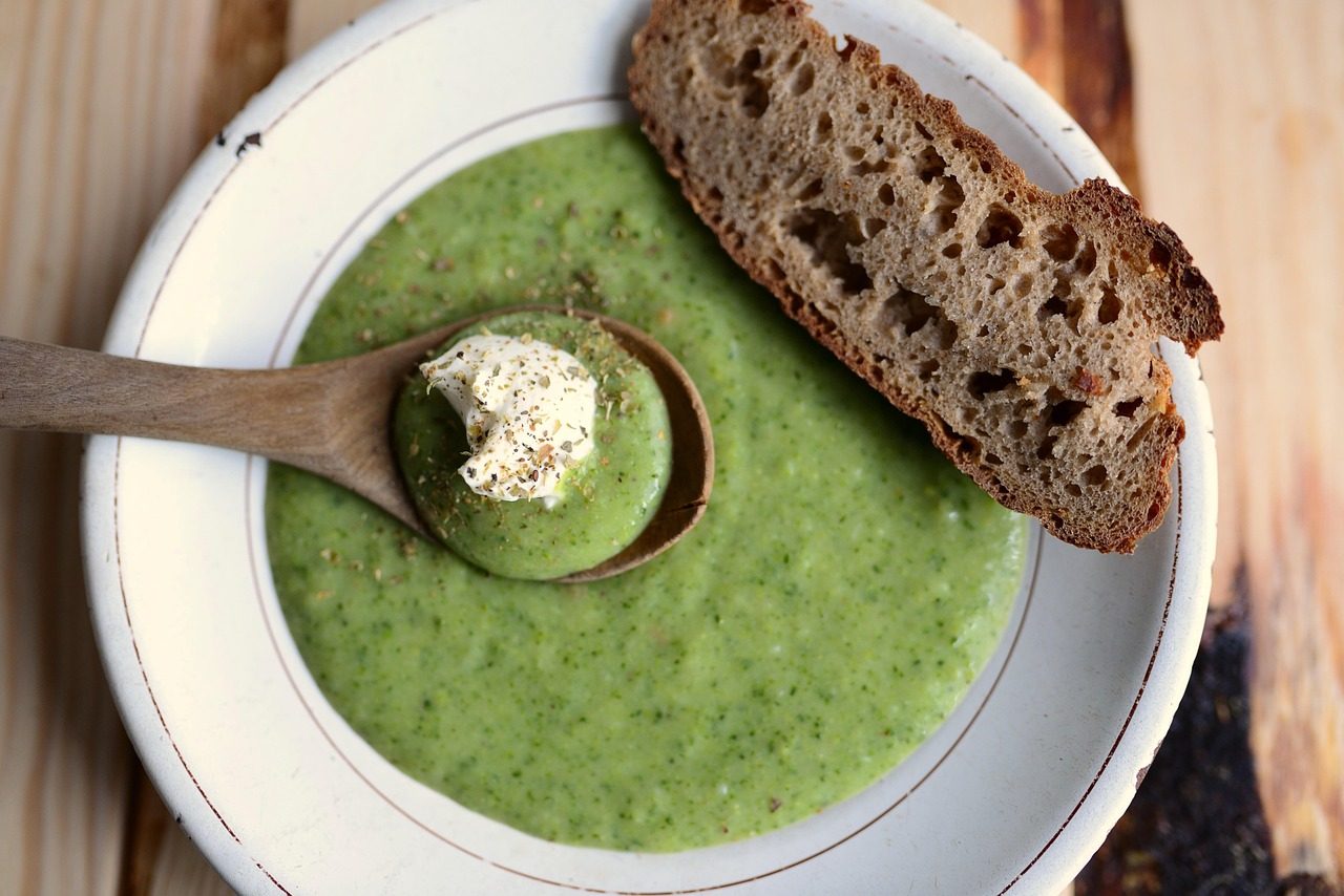 soup, broccoli, plate, meal, cook, loaf, soup, soup, soup, broccoli, broccoli, broccoli, broccoli, broccoli